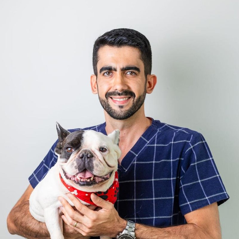 Dr. Lucas na Clínica Dr. Pet